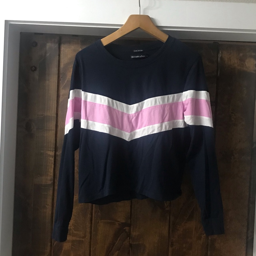 Abercrombie and Fitch Cropped chevron striped top